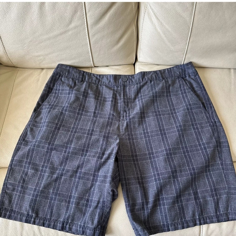 Trinity charcoal gray & navy men’s plaid golf shorts size 40